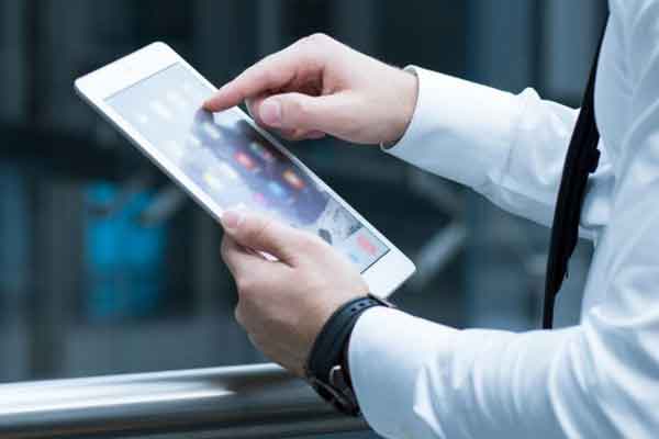 Χαράτσι σε tablet και κινητά: Τουλάχιστον 65 εκατ. θα δώσουν ετησίως οι Έλληνες καταναλωτές