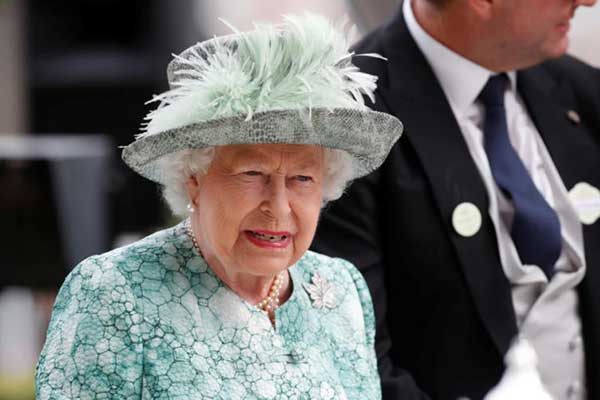 «Πέθαναν» τη Βασίλισσα Ελισάβετ και έκαναν… πρόβα