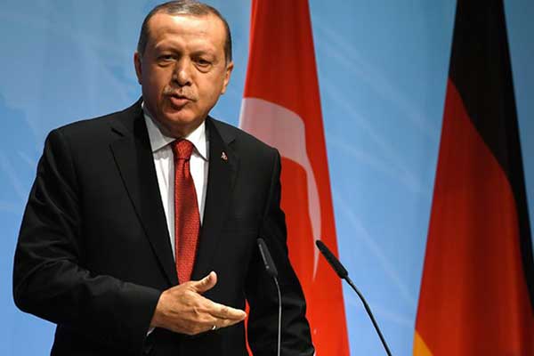 Απειλεί η Άγκυρα: Ή θα ενταχθούμε στην ΕΕ ή τέλος στη συμφωνία για τους μετανάστες