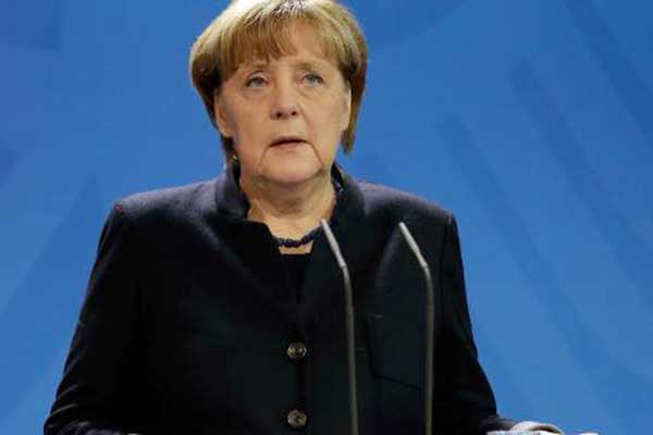 Η Μέρκελ στα μαύρα: Θα τιμωρηθούν οι υπεύθυνοι της επίθεσης στο Βερολίνο