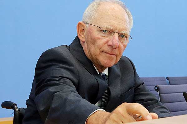 Τώρα ο Σόιμπλε λέει ότι δεν απείλησε ποτέ την Ελλάδα με Grexit!