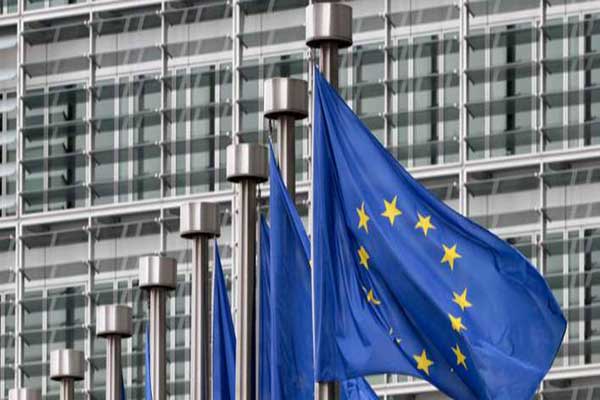 Η Κομισιόν επιβεβαιώνει: Κόβονται συντάξεις και «ψαλίδι» στο αφορολόγητο [pdf]