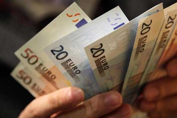 Κοινωνικό Εισόδημα Αλληλεγγύης: 200 ως 500 ευρώ το μήνα σε 700.000 άτομα – Ποιοι δικαιούνται τα χρήματα