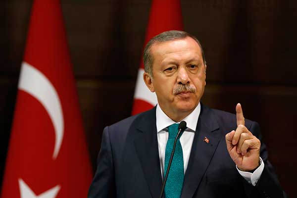 Από ηγέτης έγινε σουλτάνος! Πανίσχυρος πλέον ο Ερντογάν