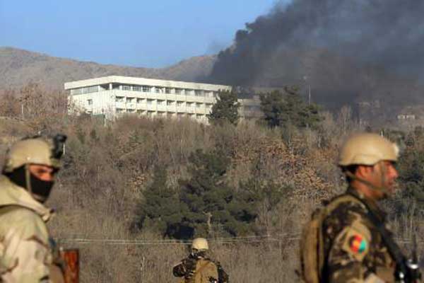 BBC: Ελληνας ανάμεσα στους νεκρούς της επίθεσης στο ξενοδοχείο στην Καμπούλ