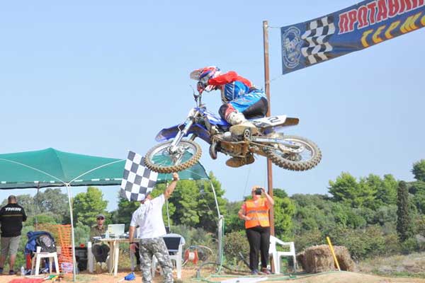 ΔΙΑΘΛΗΣΗ: Με απόλυτη επιτυχία το 3ο Πρωτάθλημα Motocross Νοτίου Ελλάδος στα Δουνέϊκα