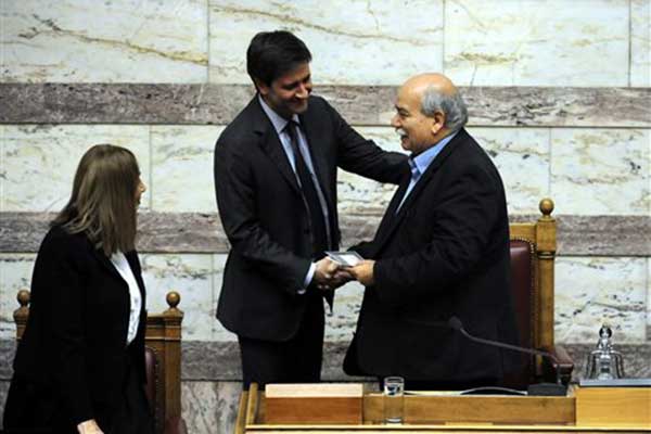 Πρωτογενή πλεονάσματα-«μαμούθ» προβλέπει ο προϋπολογισμός 2017