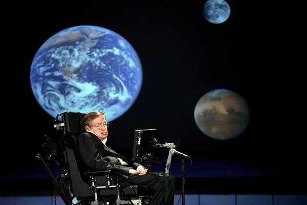 Στο «πάνθεον» ο Στίβεν Χόκινγκ: Η τέφρα του δίπλα στον Νεύτωνα και τον Δαρβίνο