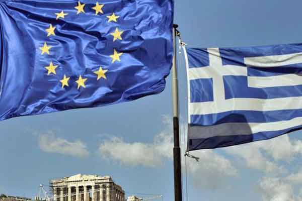 Bloomberg: Κακή η συμφωνία, μη βιώσιμο το χρέος