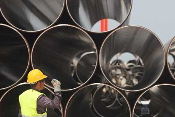 ΗΠΑ: Το υπουργείο Εμπορίου επιβάλλει δασμούς που ξεπερνούν ακόμη και το 500% σε εισαγόμενους σωλήνες