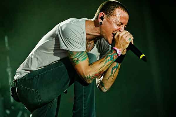 Σοκ στη ροκ σκηνή: Αυτοκτόνησε ο τραγουδιστής των Linkin Park