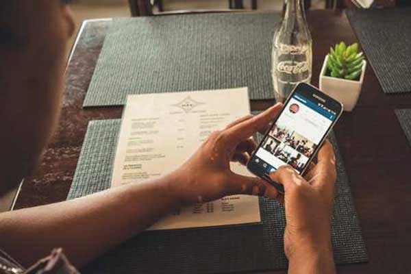 Σαφάρι σε... Instagram και Facebook ξεκινά η Εφορία -Ψάχνει για κρυμμένο πλούτο από φωτογραφίες