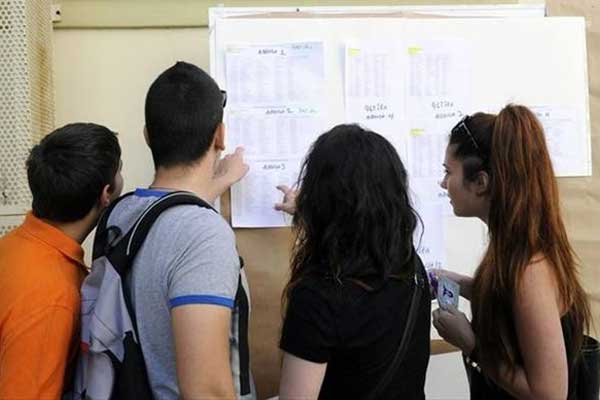 Βάσεις 2016: Ποιες σχολές ανεβαίνουν και ποιες κάνουν «βουτιά» - Πότε θα ανακοινωθούν