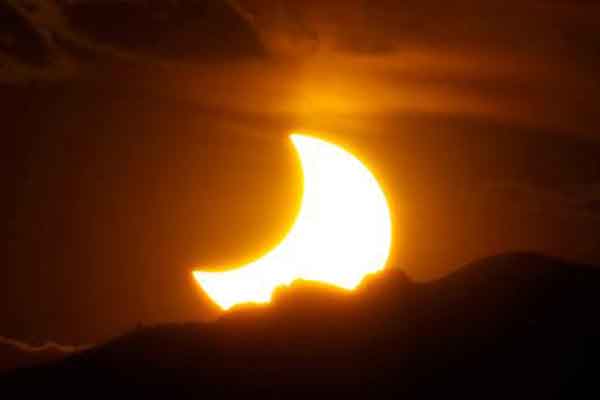 Σήμερα η ολική έκλειψη ηλίου στις ΗΠΑ- Η πρώτη εδώ και 99 χρόνια 