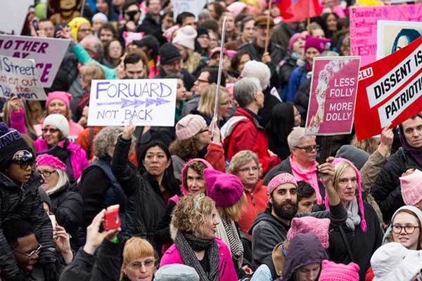 ΗΠΑ: Πάνω από 2 εκατ. διαδηλωτές και πλήθος celebrities κατά του Τράμπ