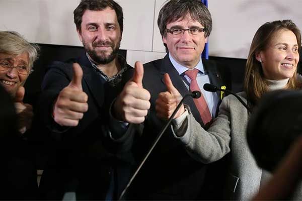 Καταλονία: Κέρδισαν οι αυτονομιστές του Πουτζδεμόν - Πλήγμα για τον Ραχόι