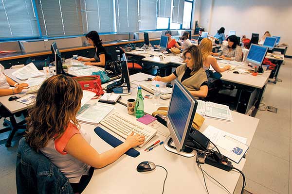 Ποιες επιχειρήσεις εξαιρούνται από την υποχρεωτική αργία της 1ης Μαΐου