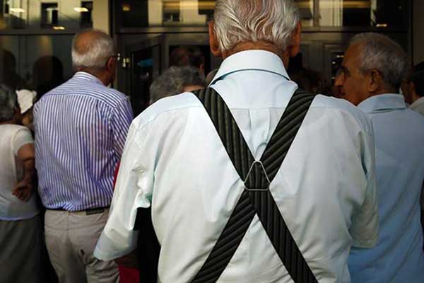 Φιλοδώρημα οι συντάξεις: Με λιγότερα από 500 ευρώ ζουν 1,2 εκατ. συνταξιούχοι