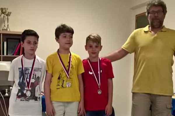 19148950 789932801176389 8976471051420921165 n