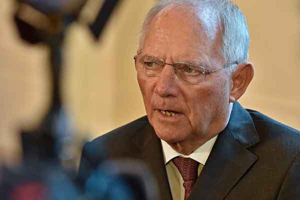 Σόιμπλε: Δεν διατάξαμε ποτέ τους Έλληνες να κόψουν τις συντάξεις