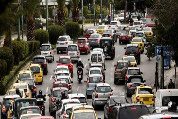 Αυτά είναι τα πρόστιμα του νέου ΚΟΚ -Τι θα πληρώνουν οι παραβάτες βάσει εισοδήματος -Πότε θα χάνουν το δίπλωμα