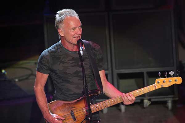 «Υμνεί» την Ελλάδα ο Στινγκ για τους πρόσφυγες: Όταν οι άλλοι έχτιζαν τείχη, οι Έλληνες μας δίδαξαν πολιτισμό