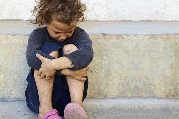 Στοιχεία φωτιά: 230.000 παιδιά ζουν σε νοικοκυριά χωρίς εισόδημα