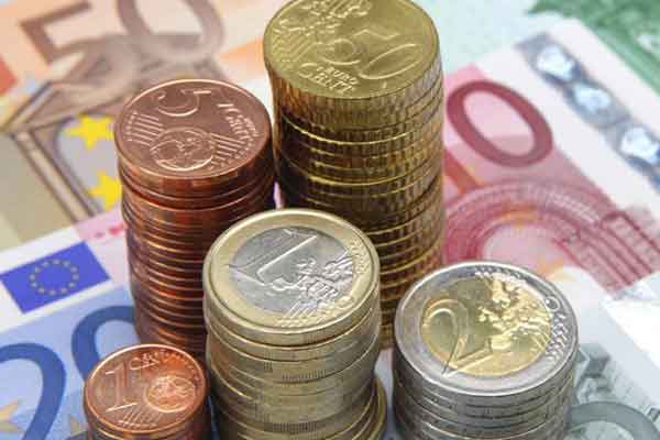 Αξιωματούχος ΥΠΟΙΚ: Πλεόνασμα 2,2% του ΑΕΠ φέτος - Θα μοιραστούν 800 εκατ. ευρώ