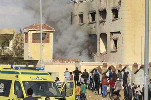 Επίθεση με βόμβα & όπλα σε τέμενος στο βόρειο Σινά - Τουλάχιστον 85 νεκροί