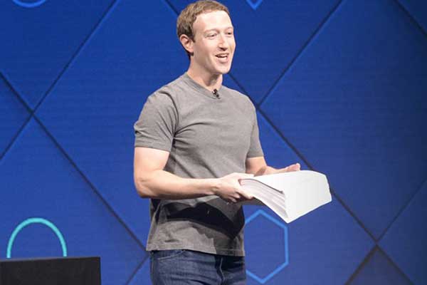 Σκάνδαλο Facebook: Ένταλμα έρευνας στα γραφεία της Cambridge Analytica - Βουλή καλεί Ζούκερμπεργκ