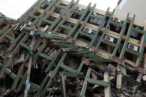 Ανείπωτη η τραγωδία στον Ισημερινό - Στους 646 οι νεκροί από τον φονικό σεισμό