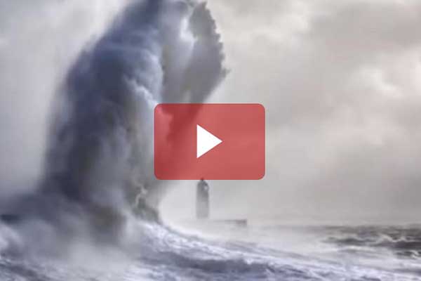 Γιγάντιο κύμα 24 μέτρων έσπασε όλα τα ρεκόρ στη Νέα Ζηλανδία