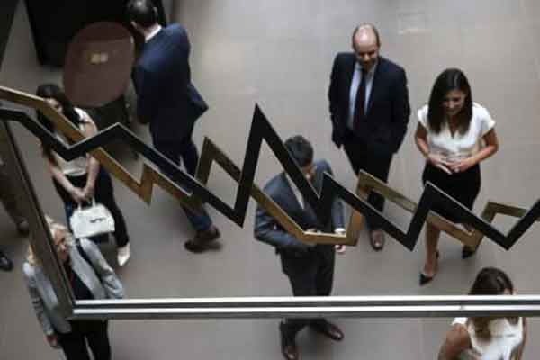 Η Ελλάδα βγήκε στις αγορές -Εκδίδει 5ετές ομόλογο για άντληση 4,03 δισ. ευρώ