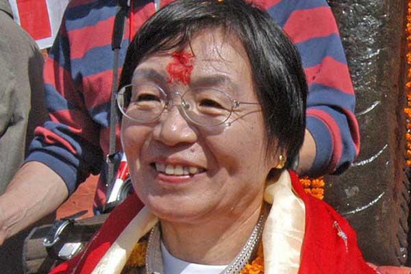 Πέθανε η πρώτη γυναίκα που ανέβηκε στην κορυφή του Έβερεστ