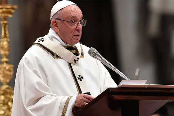 Πάπας Φραγκίσκος: Οι πρόσφυγες σήμερα είναι σαν τον Ιωσήφ και την Παναγία