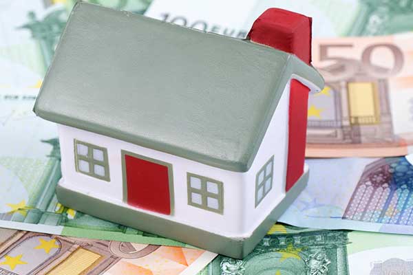 Βυθίστηκαν οι τιμές των ακινήτων στα χρόνια της κρίσης -Πάνω από 40% η μείωση