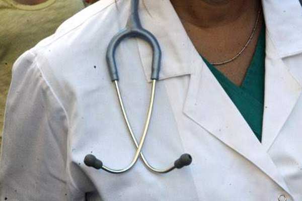 ΕΟΠΥΥ: Σε απολογία 520 γιατροί για 1200 παραβάσεις που αφορούν στη συνταγογράφηση επιθεμάτων