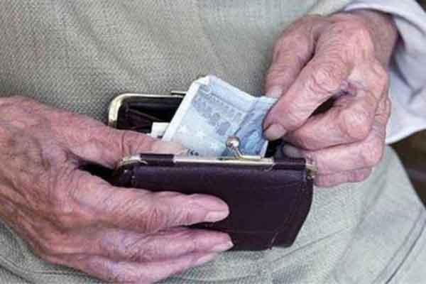 Συντάξεις χηρείας: Αυτές είναι όλες οι αλλαγές- Τι ποσά θα δίνονται