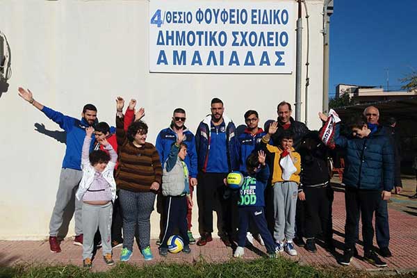 Κόροιβος Βόλλεϊ: Επίσκεψη στο Ειδικό Σχολείο Αμαλιάδας