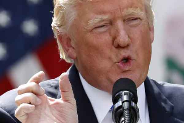 Ο Τραμπ αποκλείει από τις ένοπλες δυνάμεις τους διαφυλικούς: Δεν θα υπηρετούν, σε οποιαδήποτε θέση