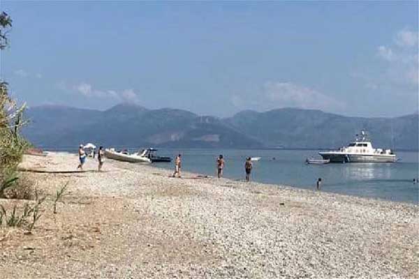 paralia-poudas-kontino-skafos