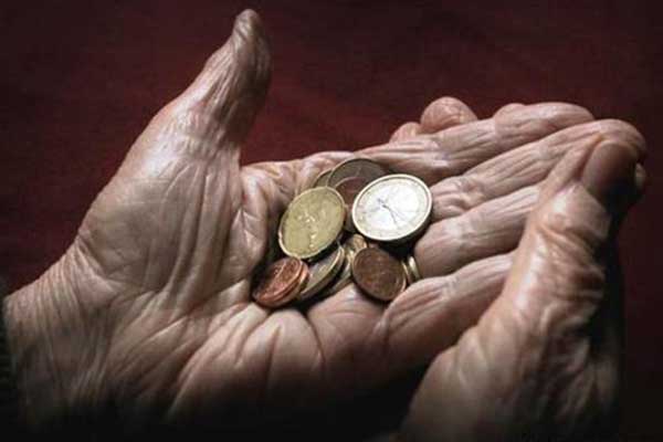 «Μπλόκο» στην έκδοση οριστικών συντάξεων για 150.000 ασφαλισμένους!