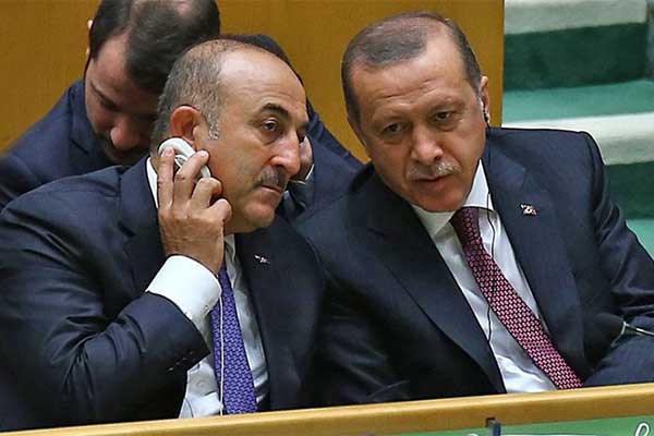 Τσαβούσογλου: Εξετάζουμε ακύρωση της συμφωνίας για το προσφυγικό με την Ελλάδα