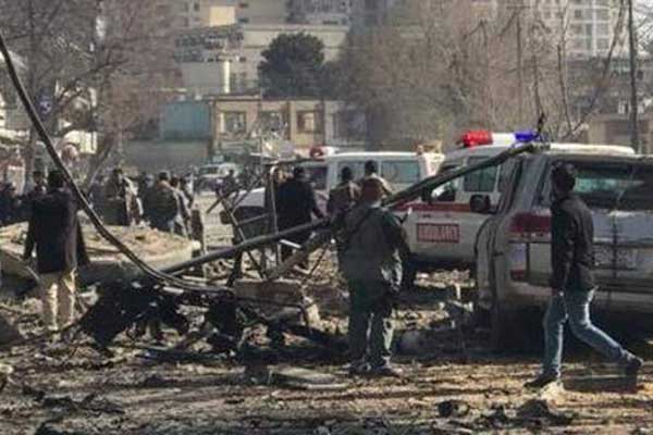 Μακελειό από επίθεση αυτοκτονίας στο κέντρο της Καμπούλ -95 νεκροί, 158 τραυματίες [εικόνες] 