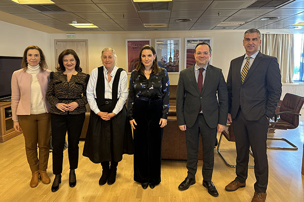 avgerinopoulou kefalogianni sue biniaz ocean syskepsi