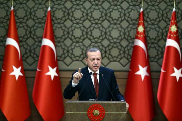 Απειλές Ερντογάν: “Θα προστατεύσουμε τους ομοεθνείς μας στην Ελλάδα”! Από το Σινικό Τείχος μέχρι τον Ατλαντικό η... οθωμανική αυτοκρατορία