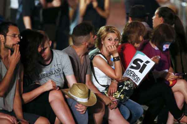 Ισπανία – Εκλογές: Στο ίδιο... θρίλερ θεατές! Πρώτο κόμμα η Δεξιά, καταποντίστηκαν οι Podemos – Ραχόι: Αφήστε με να κυβερνήσω