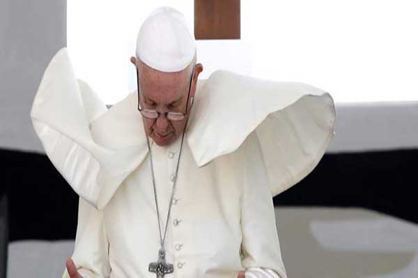 Μήνυμα συμπαράστασης του Πάπα Φραγκίσκου στον Παυλόπουλο -Για την τραγωδία στο Μάτι