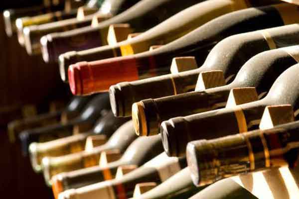 Αποστόλου: Προς κατάργηση ο ειδικός φόρος κατανάλωσης στο κρασί