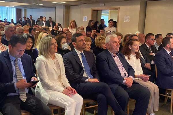 ΑΝΔΡΕΑΣ ΝΙΚΟΛΑΚΟΠΟΥΛΟΣ 4